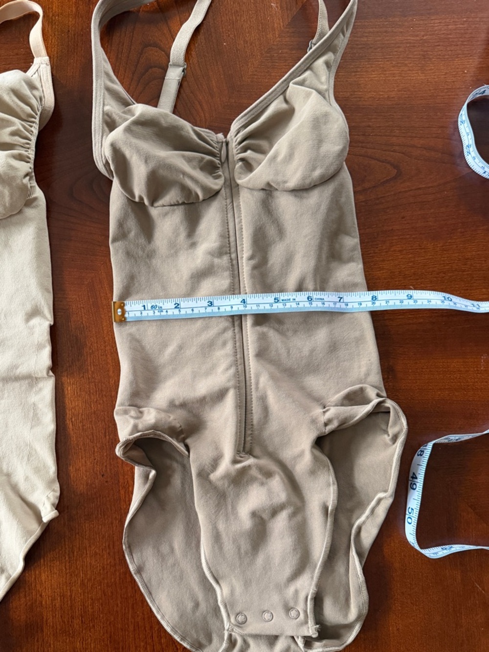 SKIMS Seamless Sculpt Zip
Front Brief Bodysuit Desert Small NWOT - Picture 6 of 7